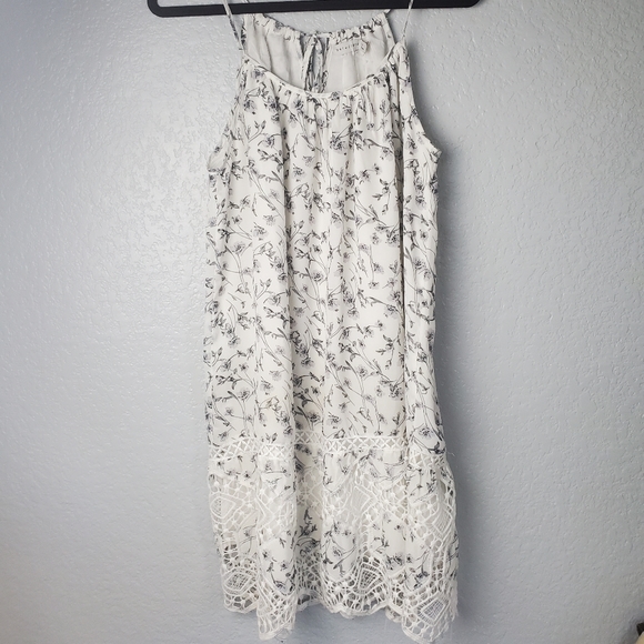 Paper Crane floral dress - Picture 2 of 7